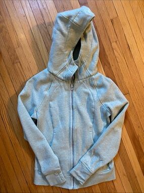 Lululemon Light Green Zip-Up Hoodie with Hood. Fleece. Size 6.